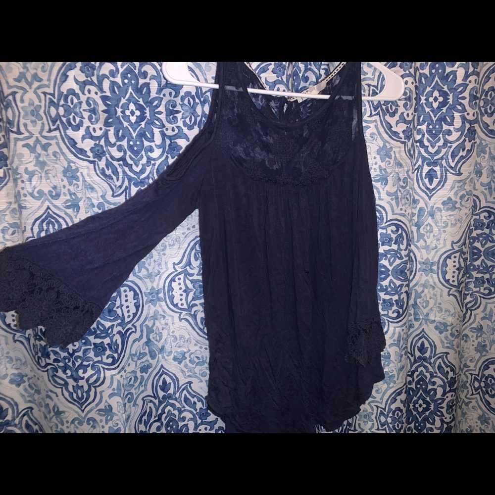 Navy blue/ lace cold shoulder